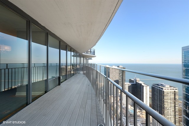 Chicago-Condos-with-balconies